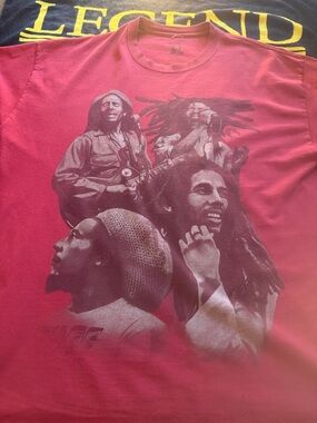 Bob Marley t-shirt